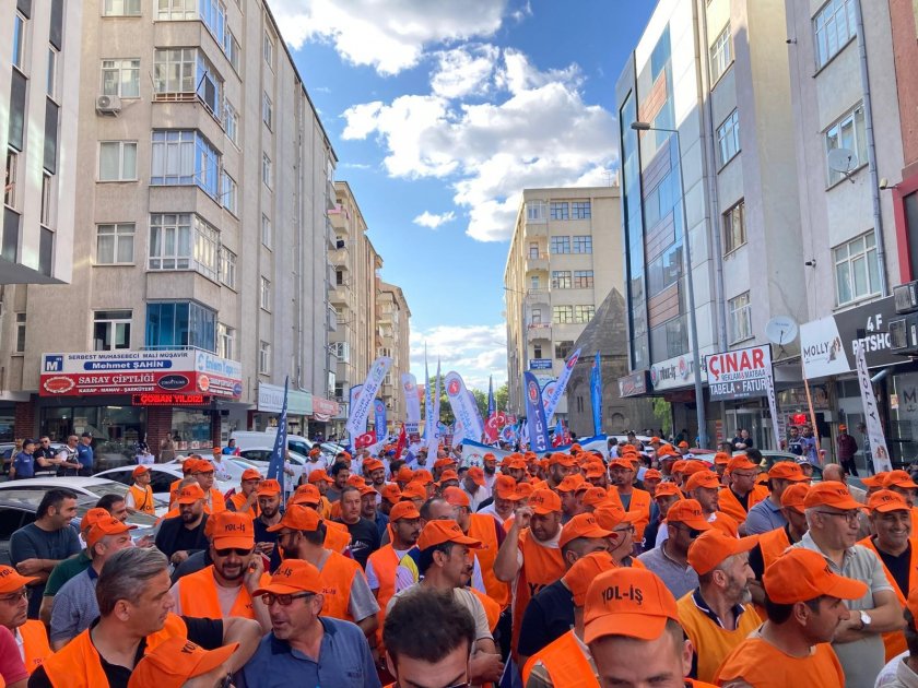 İktidarın kalesinden de ‘hükümet istifa’ sesleri yükseldi