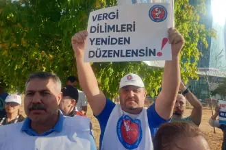 Vergide adalet isteyen işçiler AKP'nin yeni yasasına tepki gösterdi