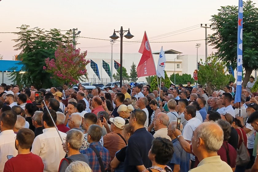 Antalya'da belediyelere dönük operasyonu protesto edildi: "Halkın iradesi sakatlandı"