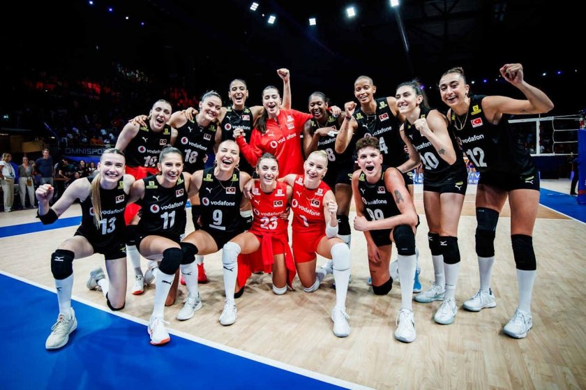 Voleybol FIVB Kadınlar Milletler Ligi'nde final etabı yarın başlıyor: