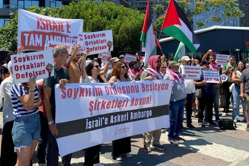 İsrail'i protesto eden 8 gençten 1'i tutuklandı, 1'ine ev hapsi verildi, 6'sı adli kontrolle serbest bırakıldı