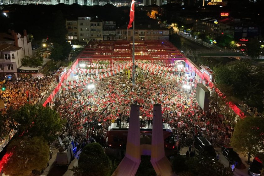 Özgür Özel'den 'Kolay ölümler ülkesi' tepkisi: 'Orman yangınıyla mücadele ederken şehit vermenin izahı yok'