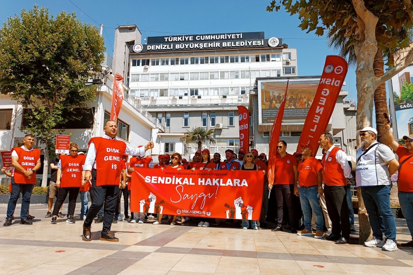 Denizli'de sendikalı belediye işçilerinin istifaya zorlanması protesto edildi