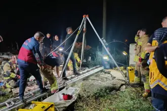Manisa'da şüpheli ölüm: Kayıp olarak aranan Suriyeli genç 30 metrelik su kuyusunda bulundu