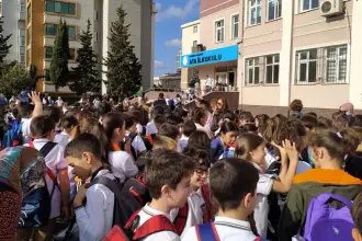 Ara tatil bitiyor, öğrenciler okula dönüyor: Yaz tatili ne zaman?