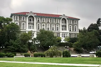 Boğaziçi’de yemekhaneye zam: İki yılda her öğrenciden 20 öğün çalındı