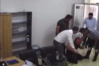 İşten atıldığı için intihar eden Nuh Mercimek’in Afşin Belediyesi görevlileri tarafından darbedildiği anlar ortaya çıktı