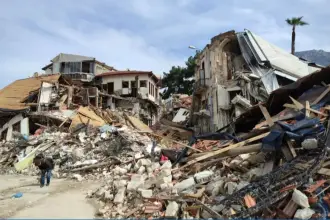 Depremde yıkılan Ermeç Apartmanı davasında yeni bilirkişi kararı: Duruşma 8 Temmuz’a ertelendi