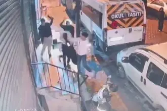 İstanbul Sultangazi'de apartman önünde bekleyen 2 çocuğa bıçaklı saldırı: Bir çocuk yaralandı