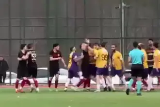 Bartın'da futbol maçında kavga çıktı: Bir futbolcu hastaneye kaldırıldı