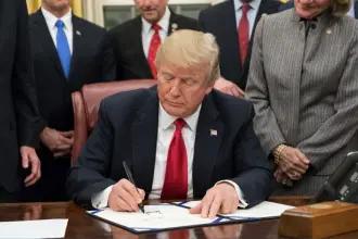 ABD’de seçim sisteminde değişiklik: Trump’tan posta yoluyla oylamaya yeni düzenleme