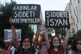 Kadınlar en çok aile içinde şiddete uğruyor