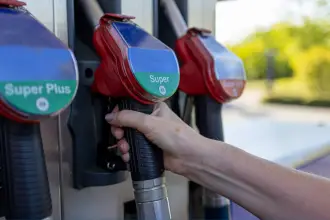 Motorine bir indirim daha: Akaryakıt fiyatları yeniden değişti