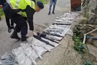 Sakarya'da silah kaçakçılığı operasyonu: 27 tüfek ele geçirildi