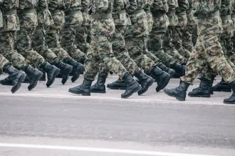 Çifte vatandaşlara askerlik muafiyeti geliyor mu? Yeni düzenlemede dikkat çeken detaylar