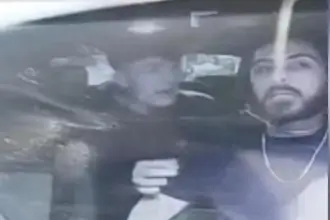 Eyüpsultan'da boynuna ip geçirerek darbettikleri taksiciyi gasbettiler