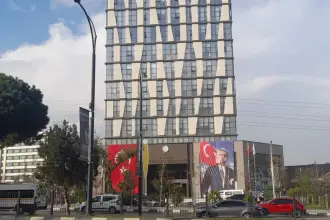 Manisa'da CHP'li Demirhan Gözaçan gözaltına alındı