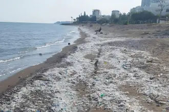 Avrupa’nın çöpü, Mersin’in kabusu: Denizde milyonlarca mikroplastik istilası