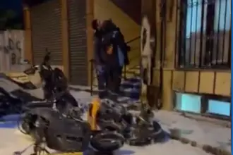 Beyoğlu'nda tartıştığı kişinin motosikletini kundakladı