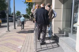 Emeklilerden 4 bin liralık bayram ikramiyesine tepki: Bu paraya anca şeker alırız