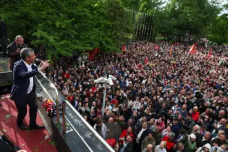 Özgür Özel, İzmir'de miting düzenleyecek: Yarın saat 12.00'de Cumhuriyet Meydanı'nda…