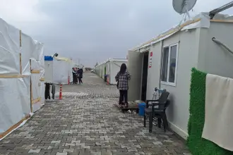 Depremzedeye “konteynerden çıkın yoksa eşyanızı da alamazsınız” tehdidi