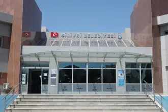 Silivri Belediyesine operasyon: Belediye Başkanı Bora Balcıoğu dahil 17 kişi gözaltına alındı