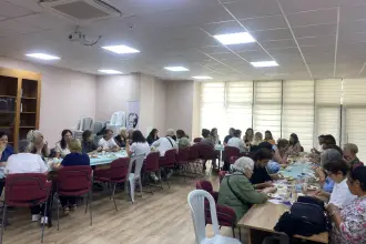 Kocaeli’de kadınlar Sevda Karaca ile buluştu: Savaşa ve yoksulluğa karşı birlikte mücadele