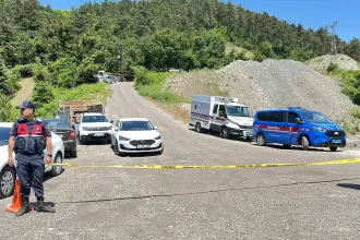 Faaliyeti durdurulan madende göçük: Yer altında mahsur kalan işçiyi arama çalışması sürüyor