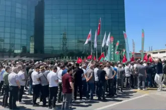Korteks fabrikasında grev kararı fabrikaya asıldı, tarih belirtilmedi