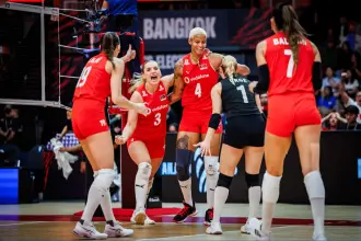 A Milli Kadın Voleybol Takımı ikinci haftada ikinci galibiyetini aldı