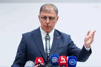 CHP'den istifa eden Cemil Tugay, yeni parti kurulması halinde partiye katılacağını duyurdu
