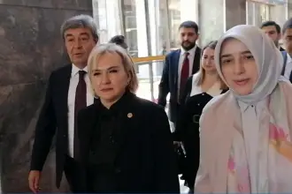 CHP’den istifa etmişti: Nimet Özdemir AKP'ye geçti