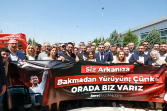Özgür Özel'e Diyarbakır'da coşkulu karşılama: 'Amed butlana karşı'