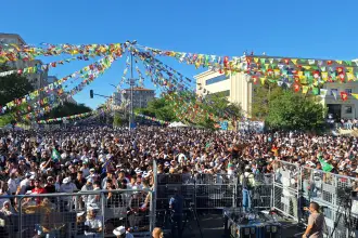 Diyarbakır’da binler Özgürlük Mitingi’nde buluştu: Barışı ancak onurlu bir şekilde inşa edebiliriz