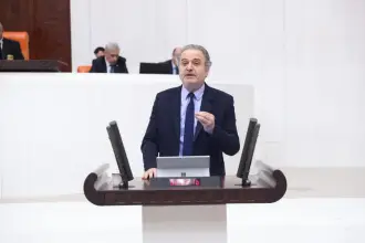 İskender Bayhan 'çerçeve yasa' görüşmelerinde konuştu: 'Eleştiri ve itirazlarımızla destek veriyoruz'