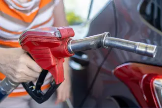 Motorine bir zam daha: Litre fiyatı 80 lirayı geçti