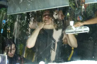 Ankara'da NATO protestosuna polis müdahalesi, vekillere barikat