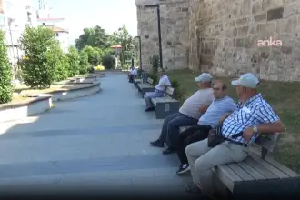 Emeklilerden maaş zammına tepki: "23 bin 552 lirayla geçinmek mümkün değil"
