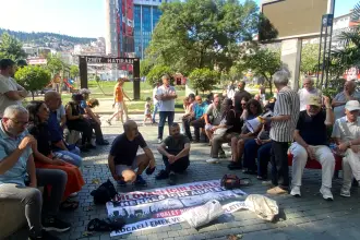 Dilovası Adalet Nöbeti İzmit'te 6. haftasında: "Sorumluların tamamı yargılansın"
