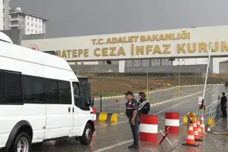 Oğuzhan Uğur da Çorlu'daki Karatepe F Tipi Cezaevi'ne götürüldü