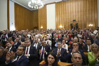 Özgür Özel'in 'yeni parti' açıklaması sonrası CHP'den ilk üst düzey istifa