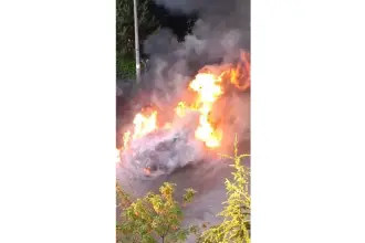 Kız arkadaşının dükkanını ve otomobilini yakıp arkasından pompalı tüfekle ateş etti