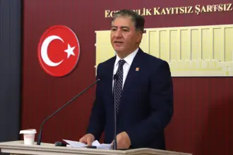 Murat Emir'den Fatma Betül Sayan Kaya'ya diploma soruları