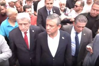 YENİ Parti sonrası yurttaştan Özel'e: Hiç korkma yanındayız