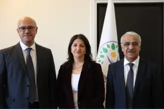 'Çerçeve yasa' öncesi DEM Parti İmralı heyeti Öcalan'la görüşmeye gitti