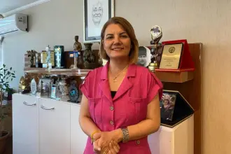 Fatma Kaplan Hürriyet'ten 'AKP'ye geçecek' iddialarına yanıt: 'AKP'ye geçeceğime paşa paşa yatarım