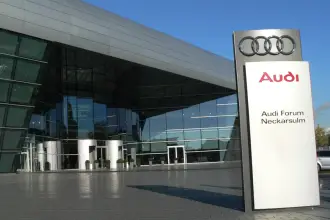 6 bin Audi işçisi fabrika kapanmasına karşı protesto düzenledi