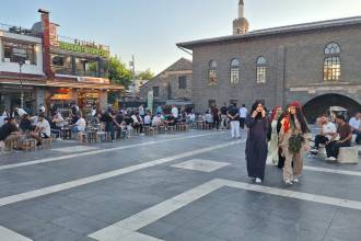 ‘Çerçeve yasa’ beklenirken Diyarbakırlı yurttaşlar: Kardeşsek haklarımızı verin