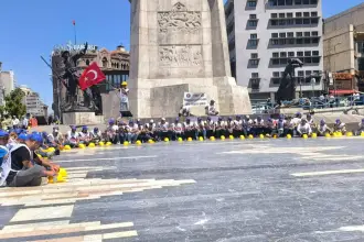 Doruk Madencilik işçileri direnişin 5'inci gününde Ulus Meydanı'nda: “Haklarımızı almadan dönmeyeceğiz”